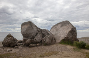 Ольгинский валун, фото: Г.Н.Попов, 2018.